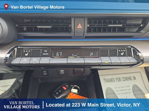 Used 2024 Toyota Prius XLE FWD image 20