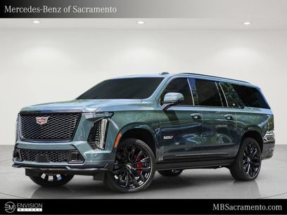 Used 2025 Cadillac Escalade ESV V