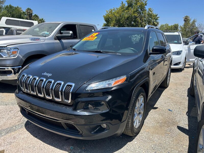 Used 2018 Jeep Cherokee Latitude Plus FWD image 8