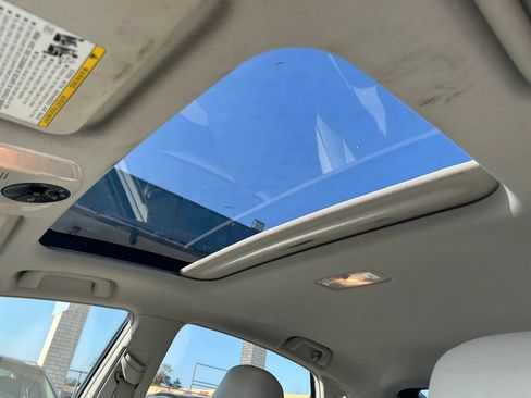 Used 2012 Toyota Prius Three w/ Solar Roof Pkg FWD image 22