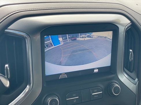 Used 2021 Chevrolet Silverado 1500 LT image 16