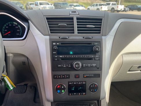 Used 2010 Chevrolet Traverse LT w/ Personal Connectivity Package AWD/4WD image 11