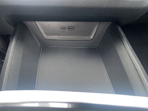 Used 2026 Chevrolet Equinox LT w/ Convenience Package II image 29