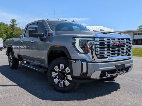New 2026 GMC Sierra 3500 Denali w/ Denali Reserve Package AWD/4WD image 1