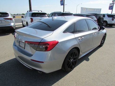 Used 2023 Honda Civic Sport image 6