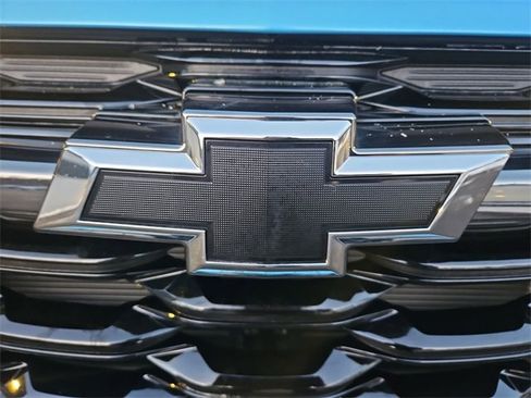 Certified 2025 Chevrolet Trax RS image 28