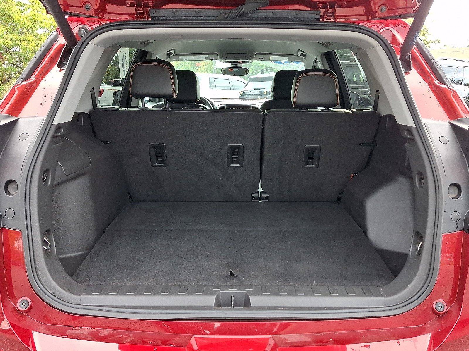 Used 2023 GMC Terrain AT4 AWD/4WD image 29