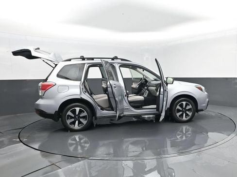 Used 2018 Subaru Forester 2.5i Premium AWD/4WD image 29