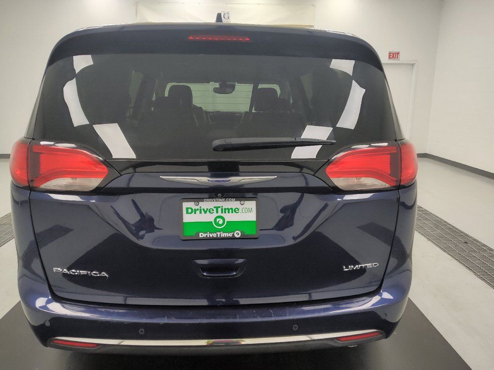 Used 2019 Chrysler Pacifica Limited w/ Advanced Safetytec Group FWD image 6