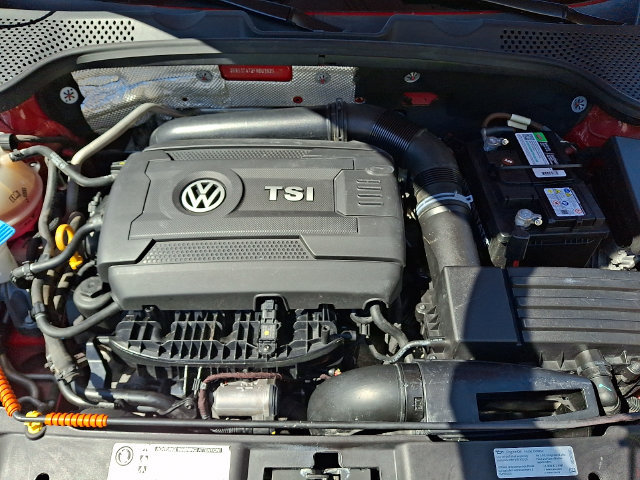 Used 2015 Volkswagen Beetle 1.8T FWD image 27