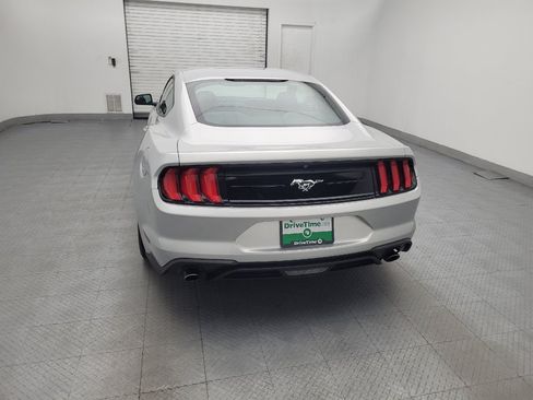 Used 2018 Ford Mustang Coupe RWD image 6