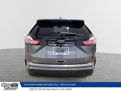 Used 2024 Ford Edge SE