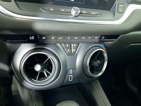 Used 2023 Chevrolet Blazer LT image 8