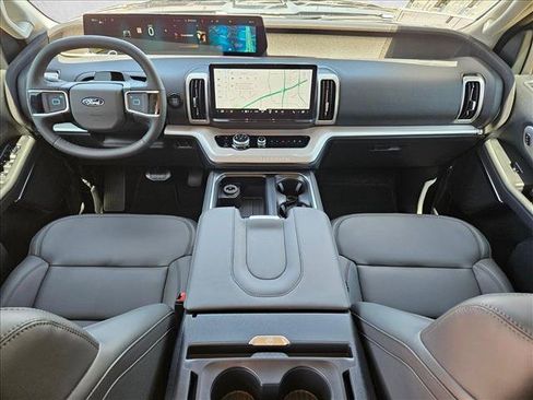 New 2026 Ford Expedition Active RWD image 15
