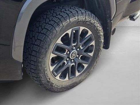Used 2023 Toyota Tundra Limited image 18