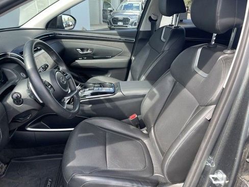 Certified 2023 Hyundai Tucson Limited AWD/4WD image 10