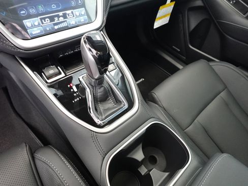 Used 2025 Subaru Outback Touring w/ Tech Package 2 image 18