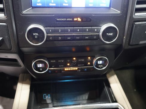 Used 2020 Ford Expedition Max Limited AWD/4WD image 29