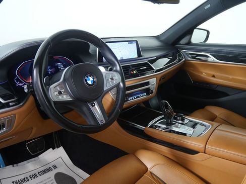 Certified 2022 BMW 750i xDrive w/ Executive Package image 12