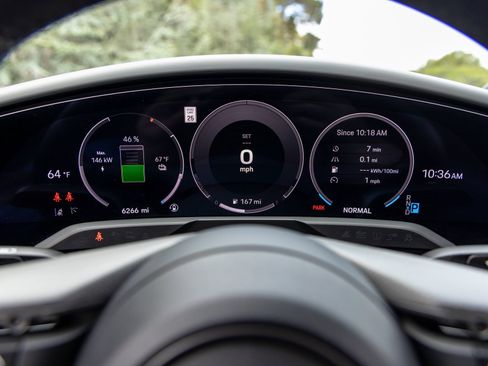 Certified 2025 Porsche Taycan RWD image 32