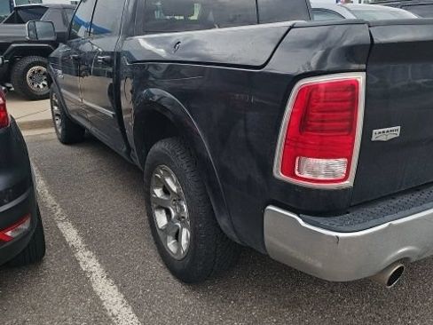 Used 2018 RAM 1500 Laramie w/ Convenience Group AWD/4WD image 9