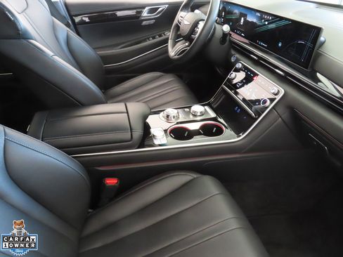 Used 2025 Genesis GV80 2.5T Standard AWD/4WD image 25