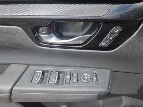 Used 2025 Honda CR-V EX-L image 30
