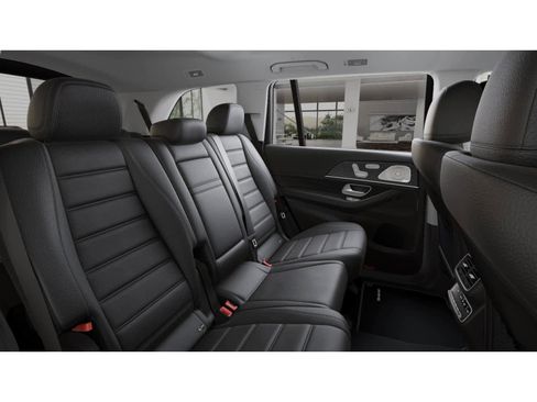 New 2026 Mercedes-Benz GLS 450 4MATIC image 5