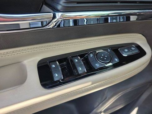 Used 2021 Lincoln Corsair FWD w/ Premium Package image 34