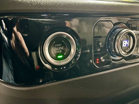 Used 2023 GMC Sierra 1500 SLT w/ SLT Premium Package image 29