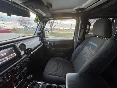 Used 2021 Jeep Wrangler Unlimited Islander image 31