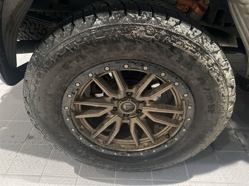 Used 2019 Ford F150 Raptor w/ Equipment Group 802A Luxury image 11