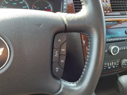 Used 2010 Chevrolet Impala LT w/ Luxury Edition Package FWD image 24