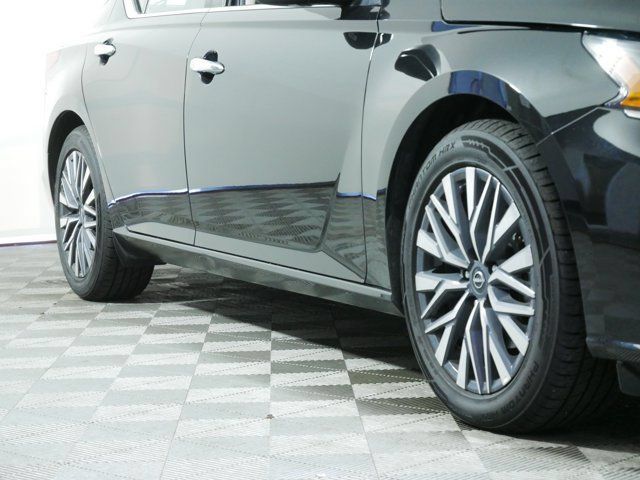 Used 2025 Nissan Altima 2.5 SV FWD image 8