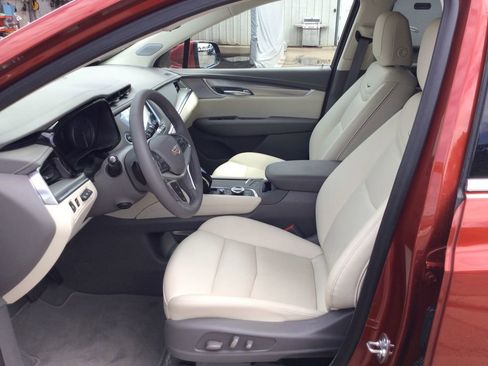 New 2025 Cadillac XT5 Premium Luxury w/ Technology Package image 10