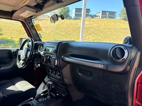 Used 2012 Jeep Wrangler Unlimited Sport AWD/4WD image 29