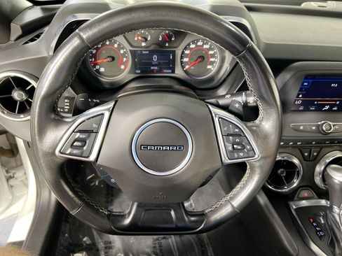 Used 2023 Chevrolet Camaro LT RWD image 10