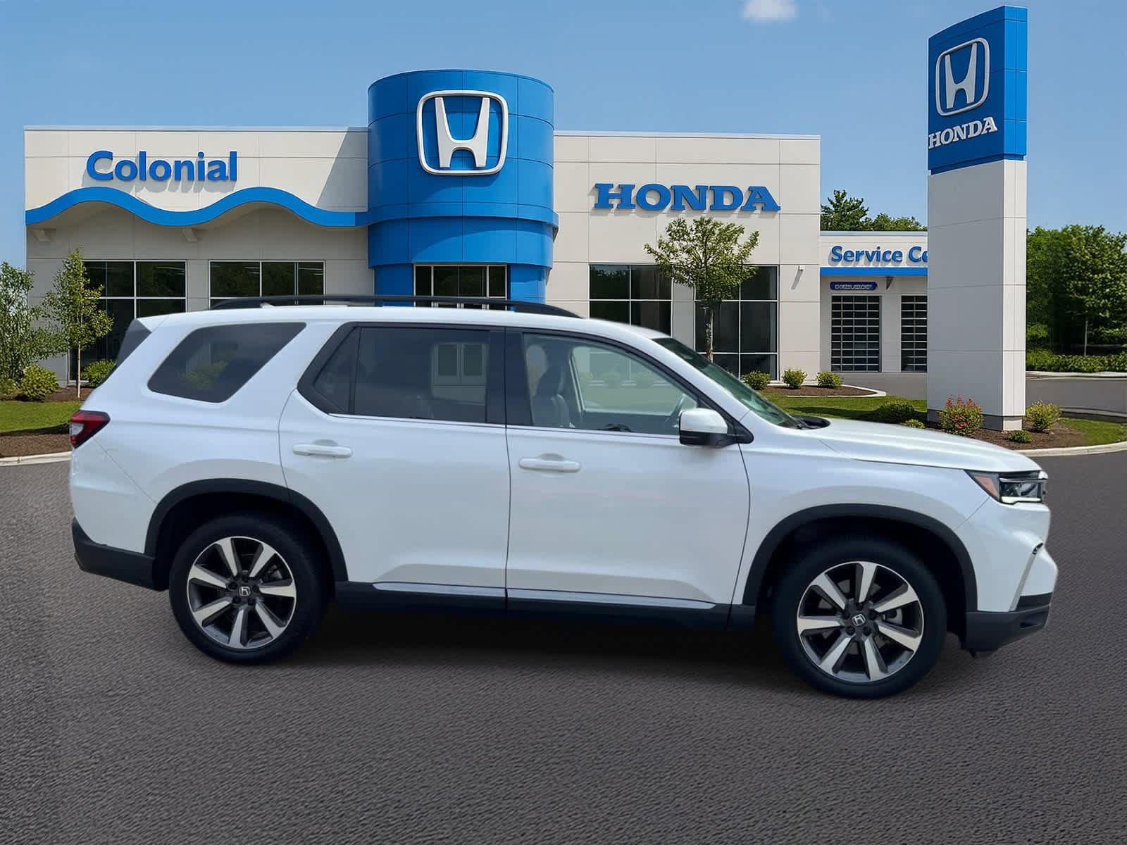 Used 2024 Honda Pilot Touring image 7