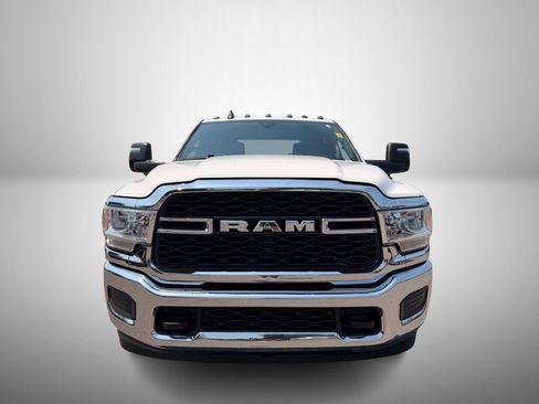 Used 2024 RAM 3500 Tradesman w/ Chrome Appearance Group AWD/4WD image 7