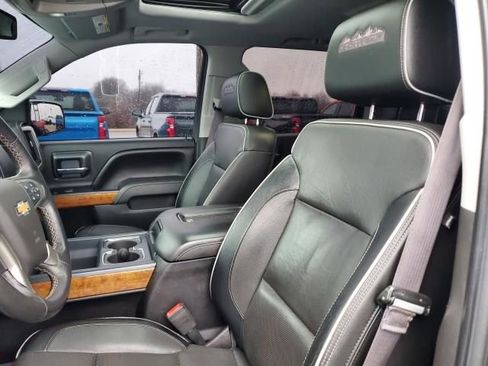 Used 2017 Chevrolet Silverado 1500 High Country image 16