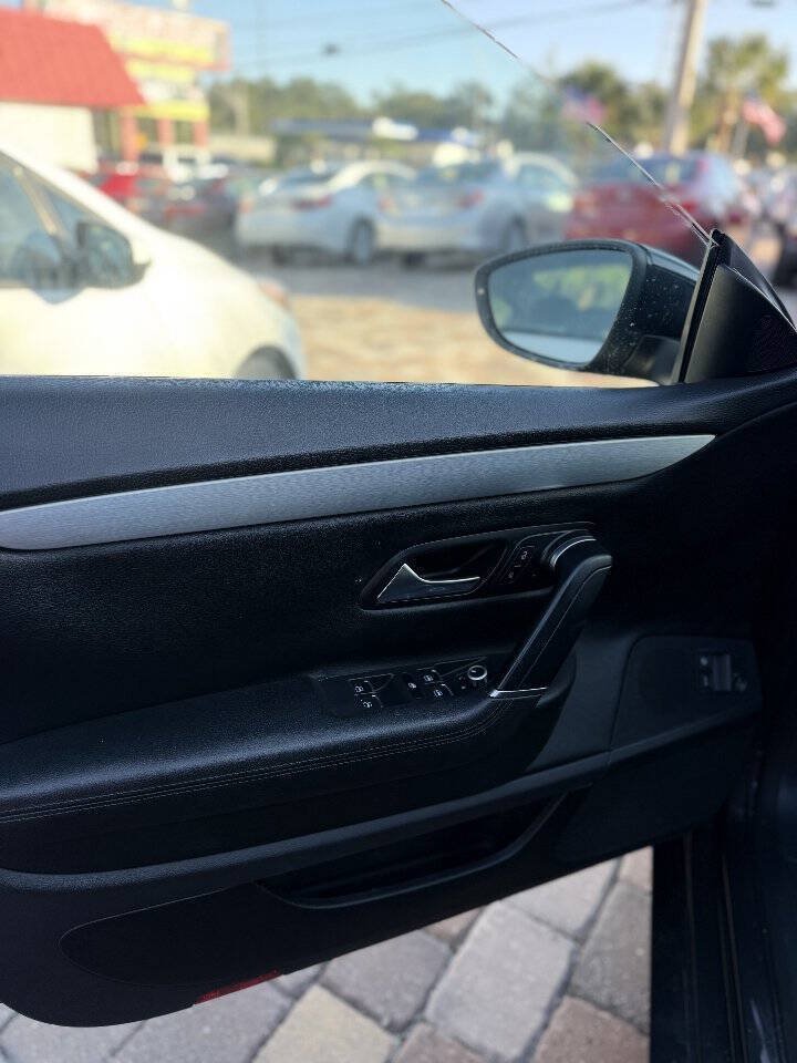 Used 2010 Volkswagen CC Luxury FWD image 11