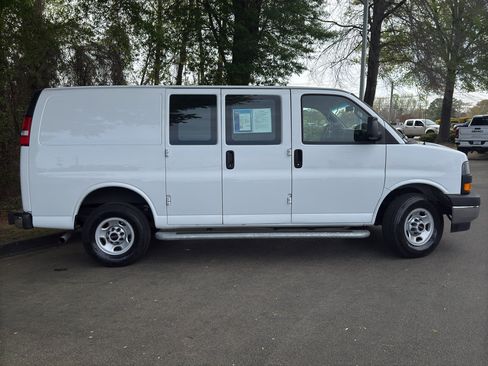 Used 2024 GMC Savana 2500 w/ Driver Convenience Package RWD image 10