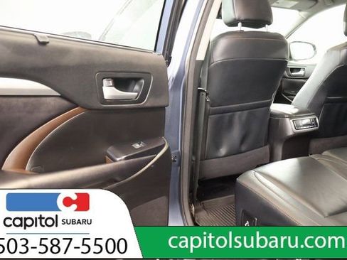 Used 2018 Toyota Highlander XLE image 31