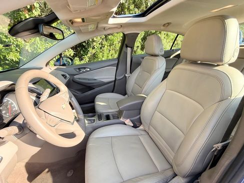 Used 2017 Chevrolet Cruze Premier FWD image 31