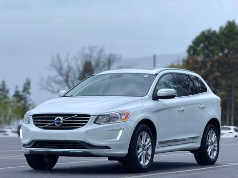 Used 2016 Volvo XC60 T5 Premier w/ Proximity Package FWD image 3