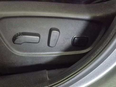 Used 2017 Nissan Rogue Sport SV image 15