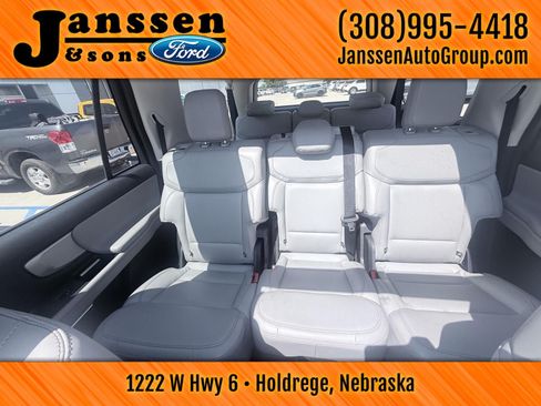 Used 2025 Ford Expedition Max Active AWD/4WD image 31