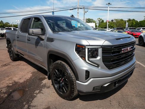 Used 2024 GMC Sierra 1500 Pro w/ Graphite Edition AWD/4WD image 3