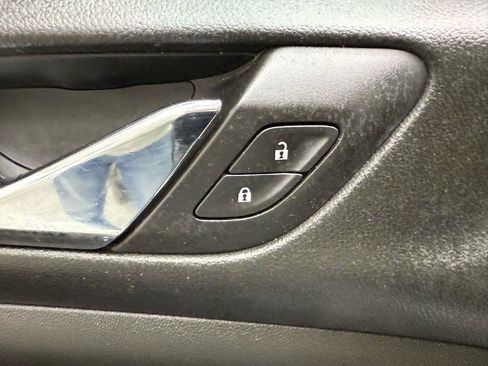 Used 2018 GMC Acadia SLE AWD/4WD image 12