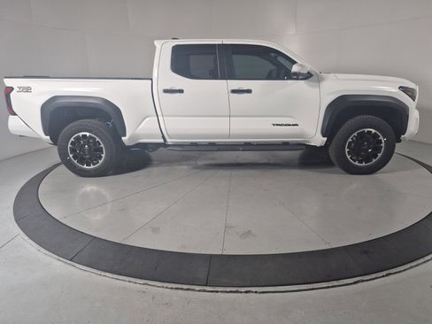 New 2026 Toyota Tacoma SR5 AWD/4WD image 5